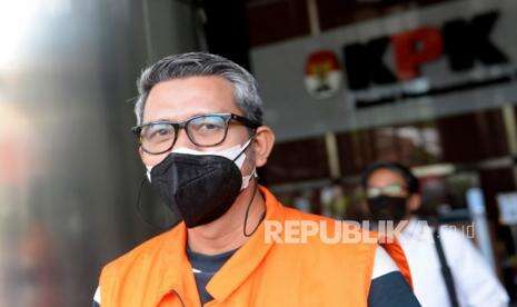 In Picture: KPK Periksa Bupati Non Aktif Kabupaten Bintan