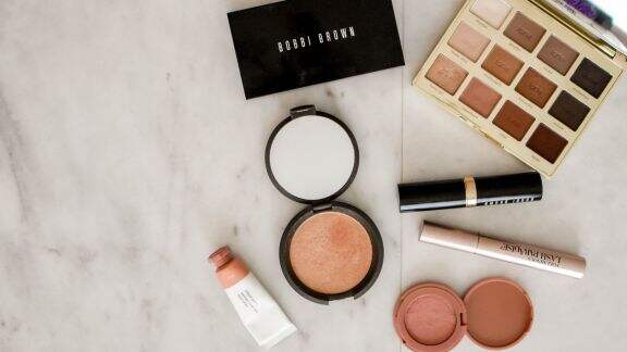 Selain Exp Date, Ternyata 3 Hal Ini Harus Diperhatikan Sebelum Beli Makeup