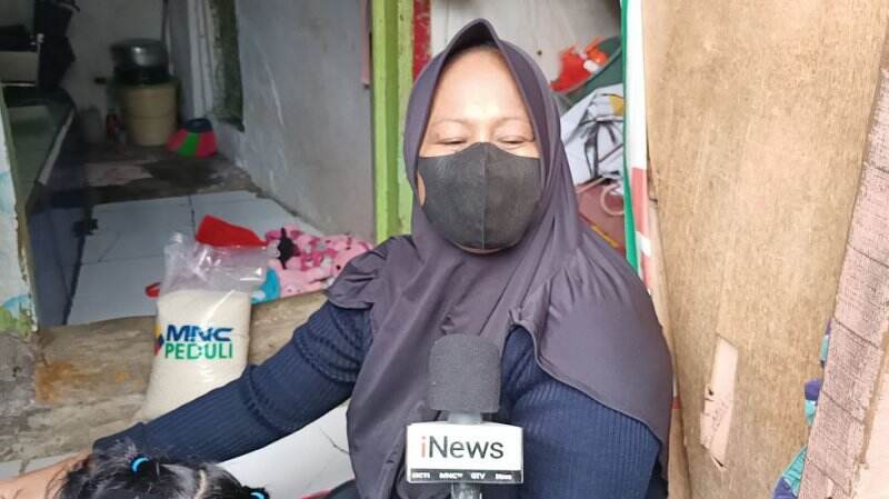 Terima Bantuan Beras, Warga Petojo Utara: Terima Kasih MNC Peduli