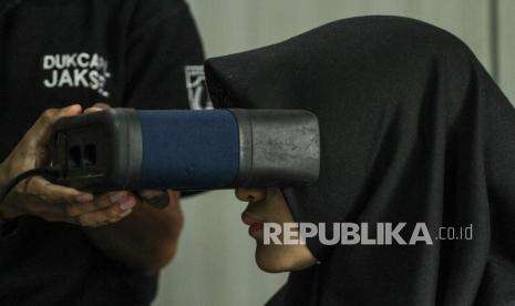 Pemprov DKI Imbau Warga Lapor Pungli Layanan Kependudukan