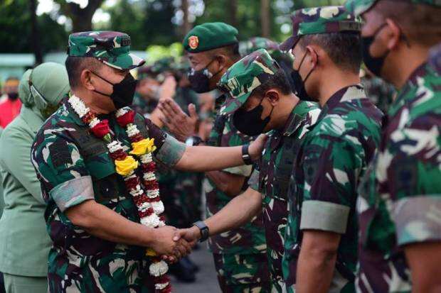 KSAD Dudung ke Prajurit Kodam Kasuari: Cintai Masyarakat Papua Layaknya Mencintai Diri Sendiri