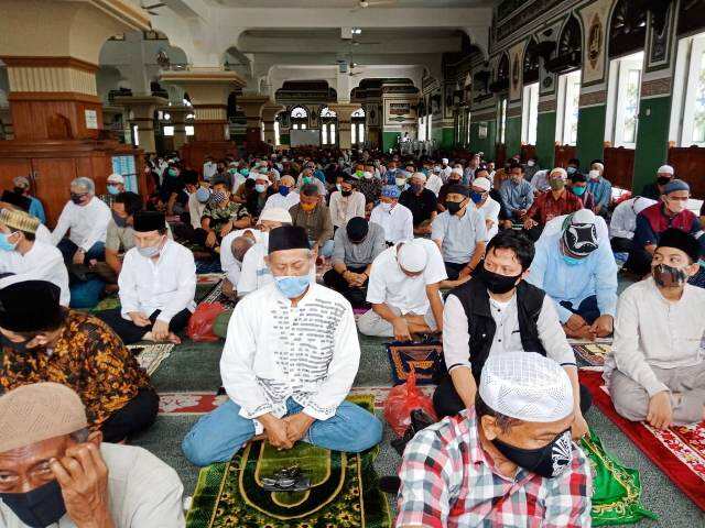 Sunah-Sunah di Hari Jumat Berkah, Nomor 8 Meningkatkan Khusyuk Beribadah