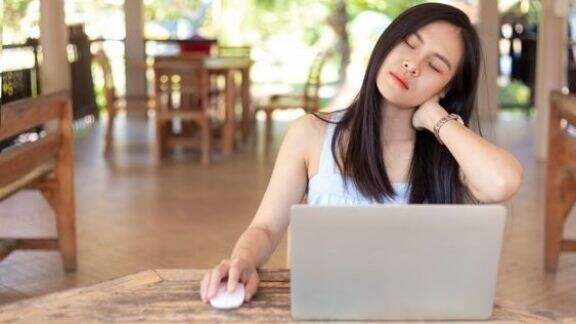 Beauty, WFH Gak Selamanya Baik? Ternyata Ini Lho 3 Dampak Buruk Bekerja dari Rumah