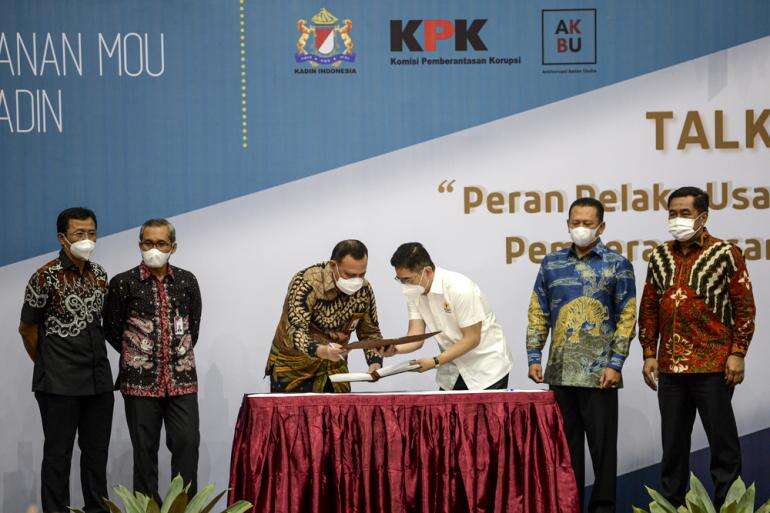 Habis Dihajar Covid, Muncul Pileg, Pilpres & Pilkada Para Pengusaha Cemas Jadi Korban "Susu Tante"