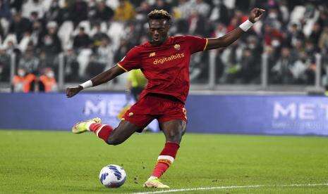AS Roma Bantai Tim Asal Ukraina 4-0