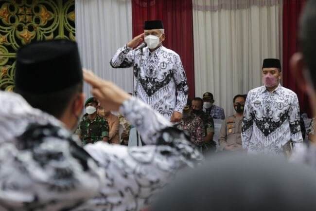 Penjabat Bupati Banjarnegara: Teknologi Tak Bisa Gantikan Peran Guru