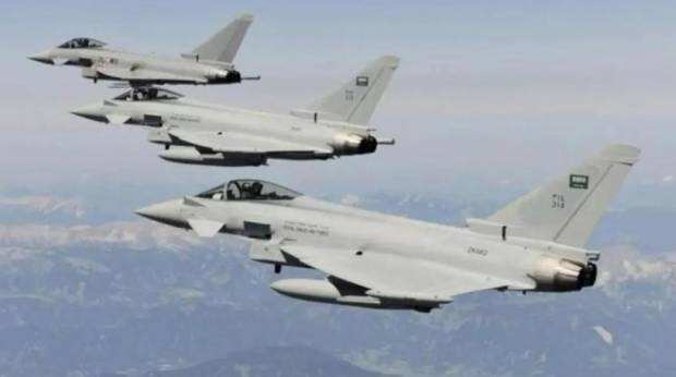 Serangan Udara Koalisi Arab Saudi Gempur Kamp-kamp Militer di Sanaa Yaman