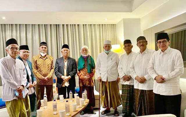9 Kiai Sepuh Usul Muktamar NU Diundur