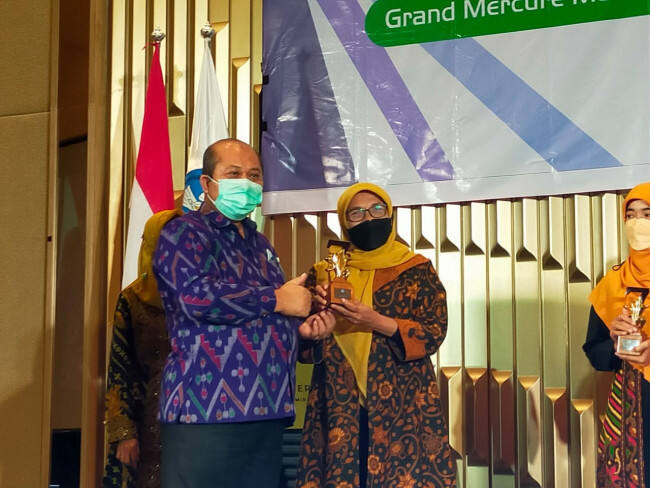 13 Kali STIE Malangkucecwara Raih Anugerah Kampus Unggulan dari LLDIKTI
