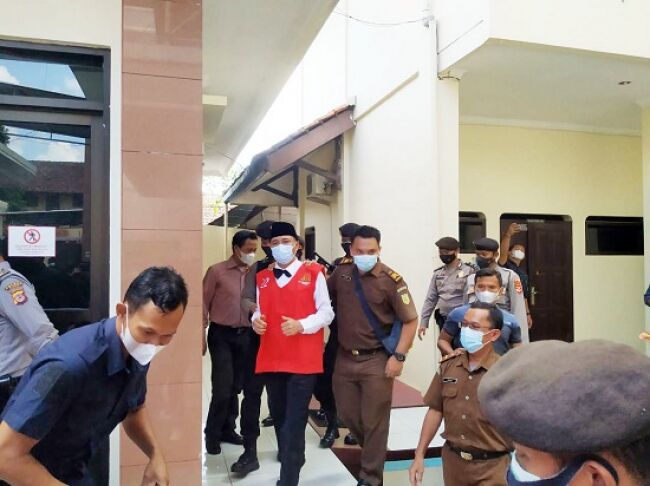 Sakit, Sidang M Kace Diundur