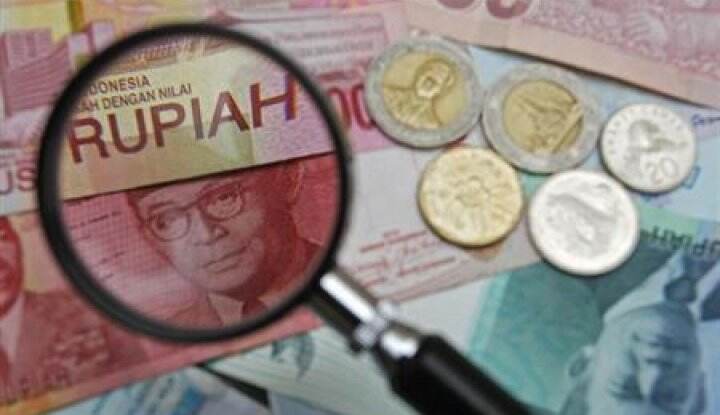 Rupiah Angkat Tangan Lawan Dolar AS dan Mata Uang Global