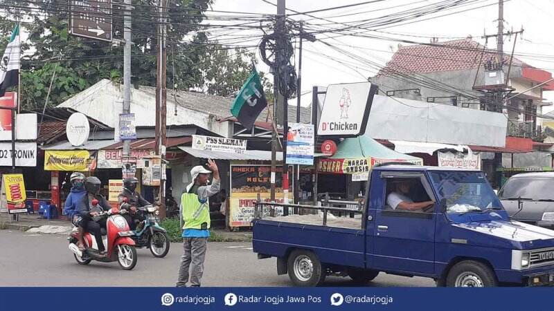 Simpang Jalan Purbaya dan Jalan Kebon Agung Ramai Perlu Rambu Lalin
