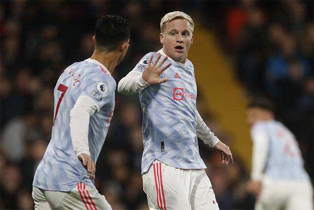 Van De Beek Cuma Penghias Bangku Cadangan, van der Vaart: Tinggalkan MU!