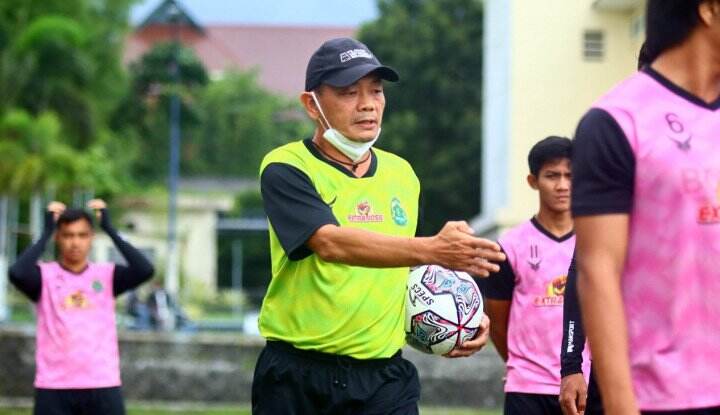 Pelatih Baru Persikabo 1973 Bidik Finish 10 Besar