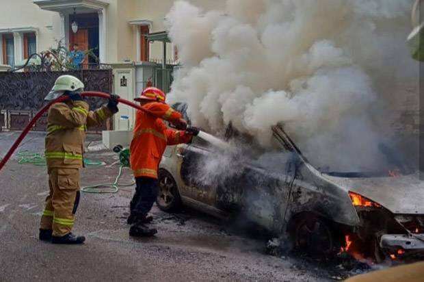 Waspada Mobil Terbakar, Perhatikan 6 Hal Ini untuk Mencegahnya