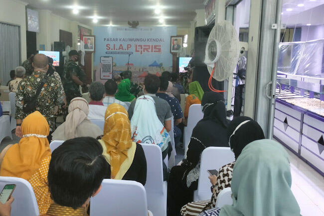 Pasar Pagi Kaliwungu Mulai Gunakan Sistem Pembayaran Digital