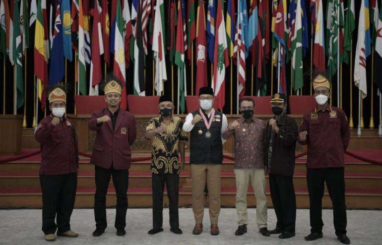 Didaulat Jadi Bapak BPD Indonesia, Ridwan Kamil Ajak Milenial Kembali Ke Desa