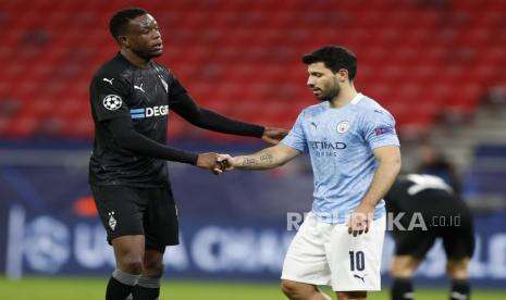 Diincar MU, Moenchengladbach Siap Lepas Denis Zakaria