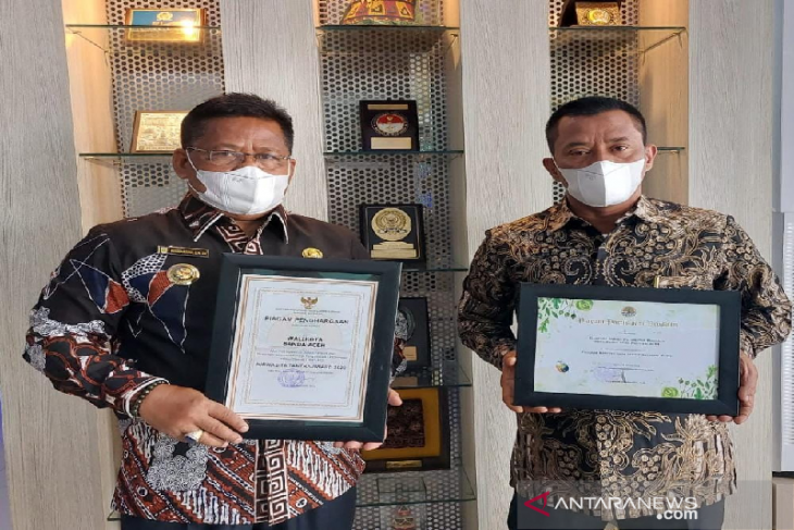 Walikota Banda Aceh Terima Penghargaan Nirwasita Tantra Award 2021