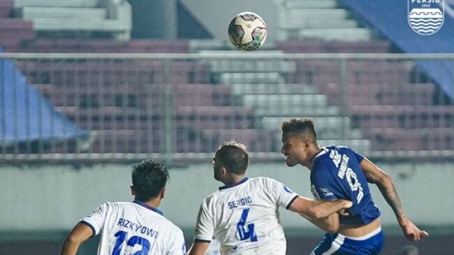 Persib Bandung Kembali Gagal Kudeta Puncak Klasemen