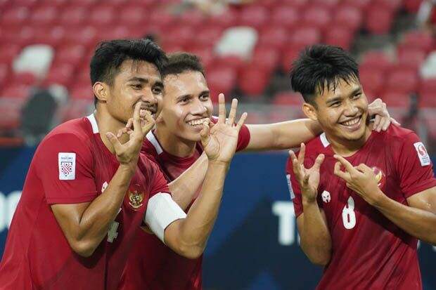 Final Piala AFF 2020: Pesta di Ruang Ganti, Shin Tae-yong Bersorak Kegirangan