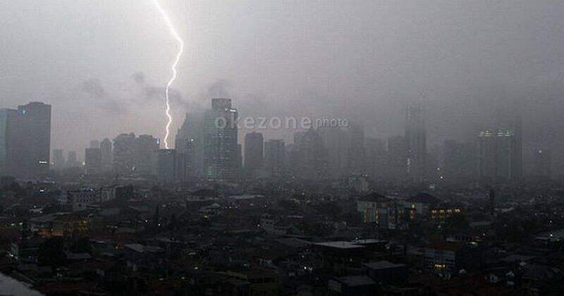 BPBD DKI Jakarta: Waspada Hujan Disertai Kilat dan Angin Kencang di Jabodetabek