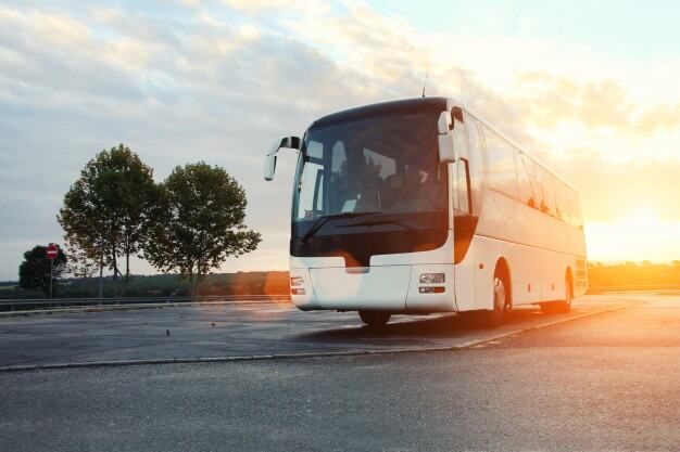 Ingin Plesiran Naik Bus? Cek Dulu 5 Hal Ini Demi Keamanan