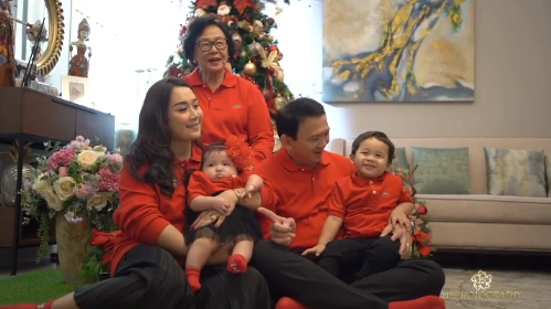 Momen Komut Pertamina Ahok Rayakan Natal Bersama Keluarga