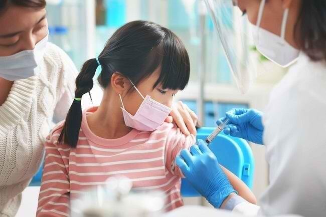 Satgas Tepis Isu Hoaks Anak-anak Jadi Kelinci Percobaan Vaksin Covid-19