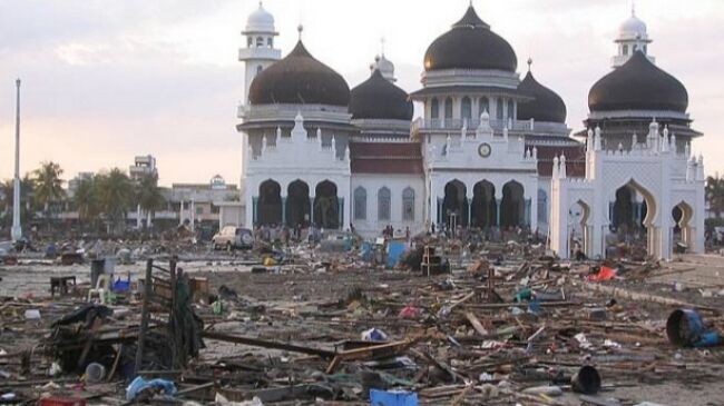 Innalillahi.. 120 Ribu Orang Tewas Disapu Air Laut di Aceh