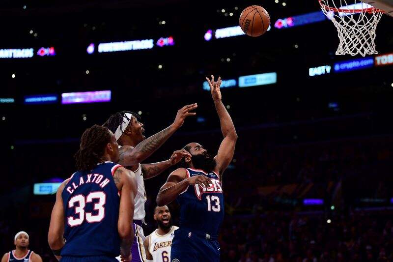 Hasil NBA 2021-2021 Hari Ini: Dihiasi Duel James Harden vs LeBron James, Brooklyn Nets Pecundangi LA Lakers