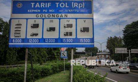 In Picture: Mulai Hari Ini Tarif Tol Jakarta-Tangerang Naik