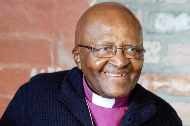 Tokoh Anti-apartheid Afrika Selatan Desmond Tutu Meninggal