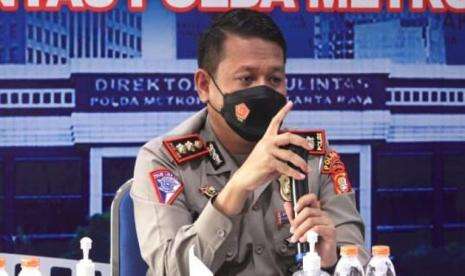 Mobil Nyemplung ke Kolam Patung Kuda, Polisi: Pengemudi Ngantuk