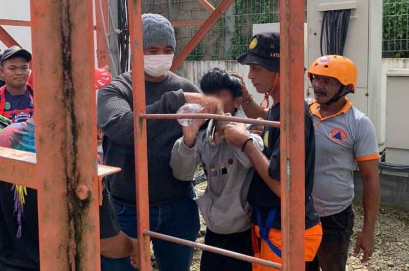 Geger Remaja Binuang Panjat Tower, Tak Hanya karena Kendaraan