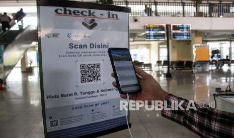 Pastikan Penerapan Prokes, Menhub Kunjungi Terminal Bungurasih