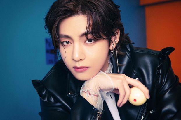 Lagu Christmas Tree Ciptaan V BTS Puncaki Spotify dan iTunes, Geser Mariah Carey