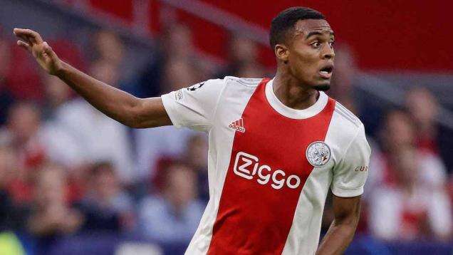 Ditaksir Liverpool, Wonderkid Ajax Malah Mendekat ke Real Madrid