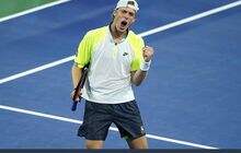 Jelang Australian Open 2022, Petenis Kanada Denis Shapovalov Positif Covid-19