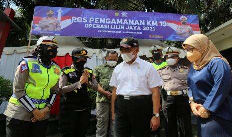 Libur Natal, Menko PMK Cek Pusat-pusat Keramaian di Kota Bekasi