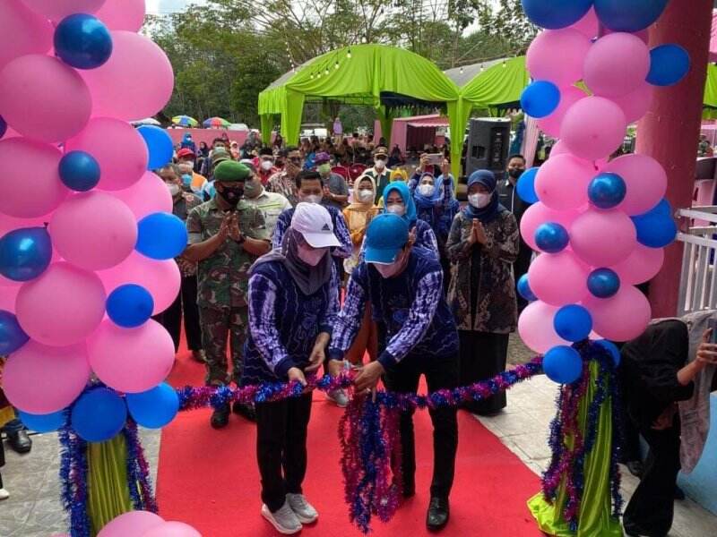 Potensial Pasarkan Produk UMKM, Bupati Minta Pengelola Rest Area Dekranasda Balangan Berinovasi