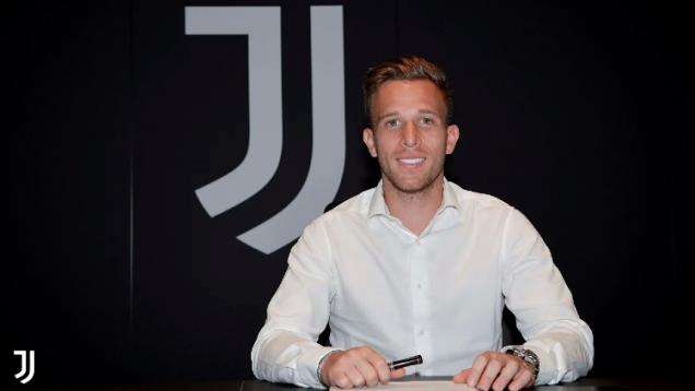 Bursa Transfer: Jadi Beban Klu, Juventus Siap Lego Arthur ke Arsenal