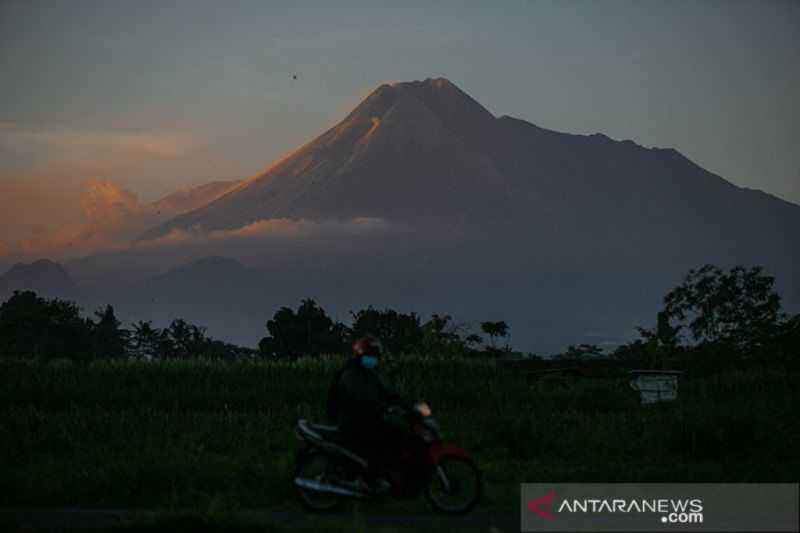 Semoga Tidak Membesar dan Memakan Korban, Gunung Merapi Mengalami 144 Kali Gempa Guguran