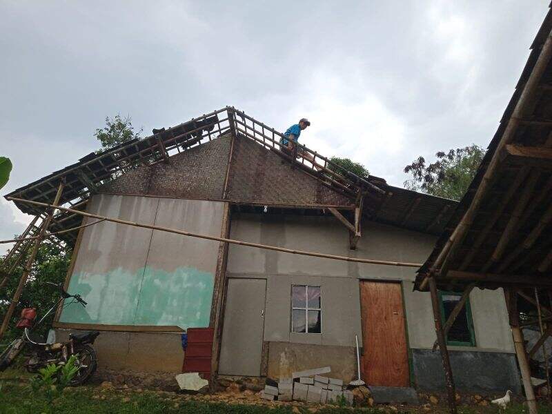 40 Rumah di Sukabumi Porak-poranda Diterjang Puting Beliung