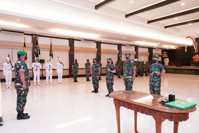 Pangdam IX/Udayana Pimpin Sertijab Danrem Kupang dan Danrem Mataram