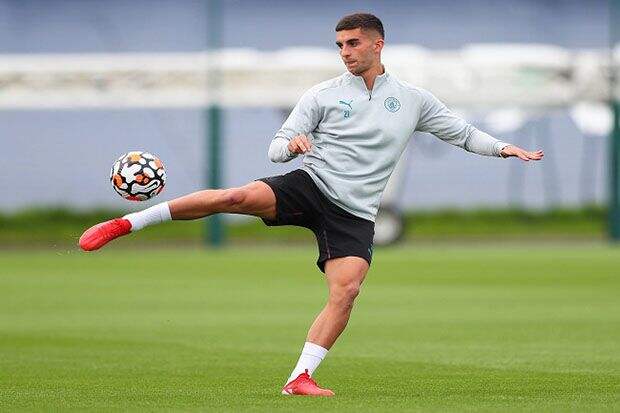 Segera Gabung Barcelona, Ferran Torres Latihan di Spanyol