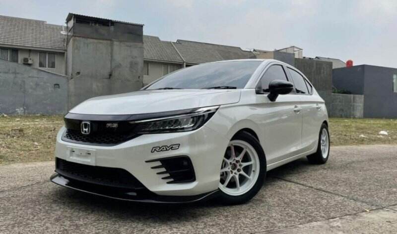Honda City Hatchback Semakin Keren Pakai Body Kit Lokal