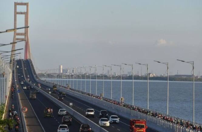 Gubernur Jatim Sebut Jembatan Suramadu Ditutup saat Malam Tahun Baru