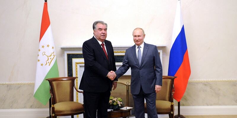 Situasi Perbatasan Afghanistan-Tajikistan Mencemaskan, Rusia Kirim Banyak Senjata dan Peralatan Perang