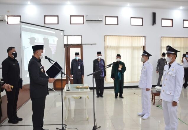 Kades PAW Lengkong Kulon dan Parahu Dilantika Bupati Tangerang